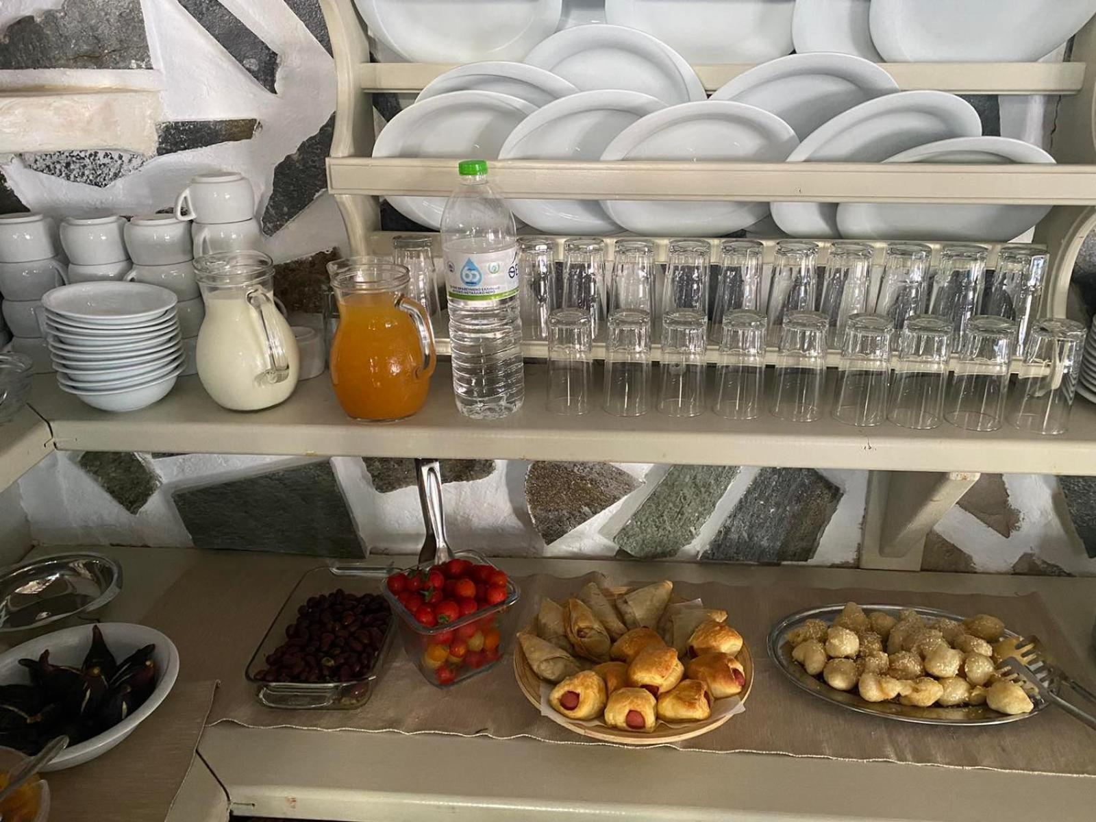 Afrodite Hotel Тинос Екстериор снимка