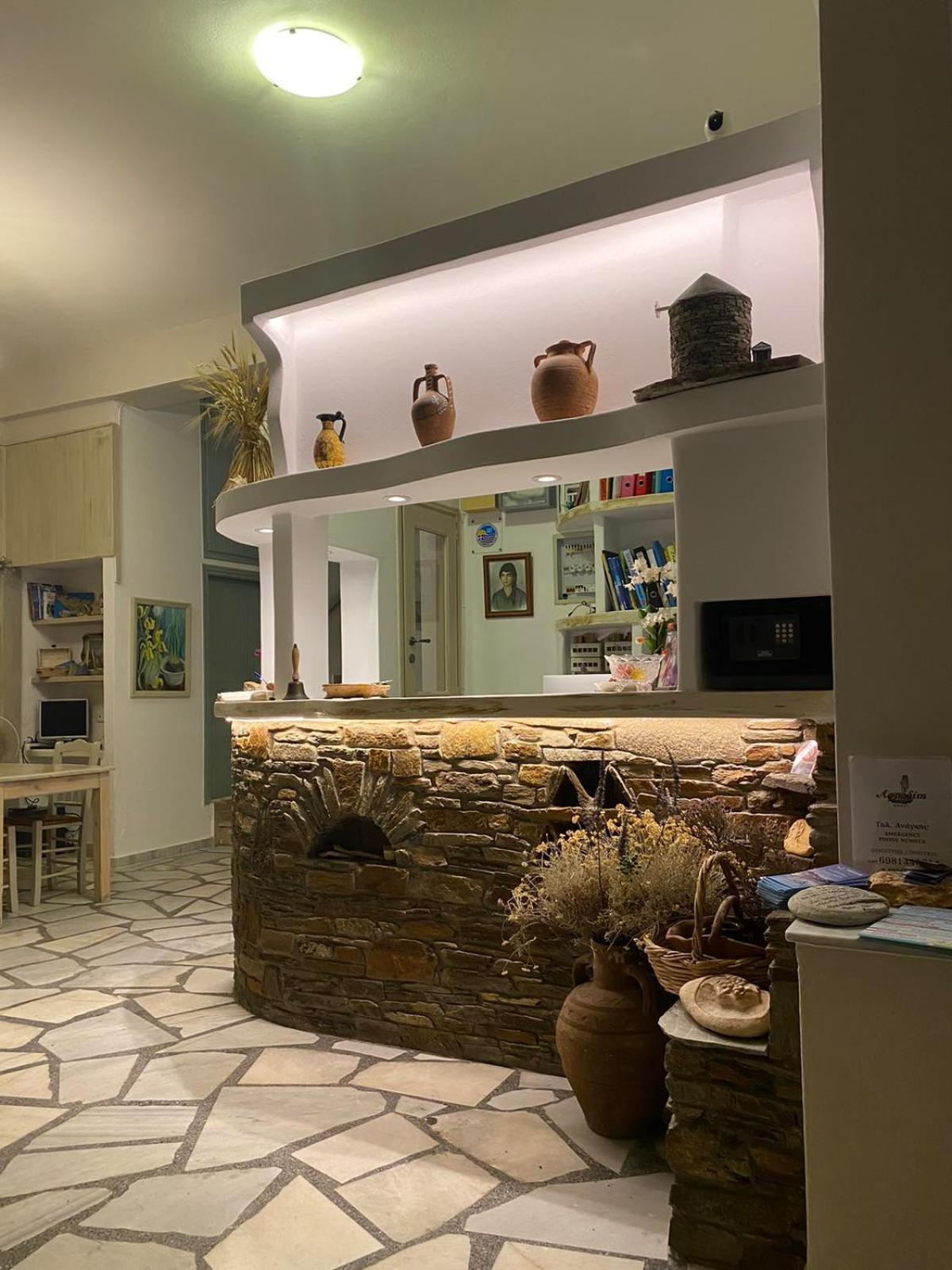 Afrodite Hotel Тинос Екстериор снимка
