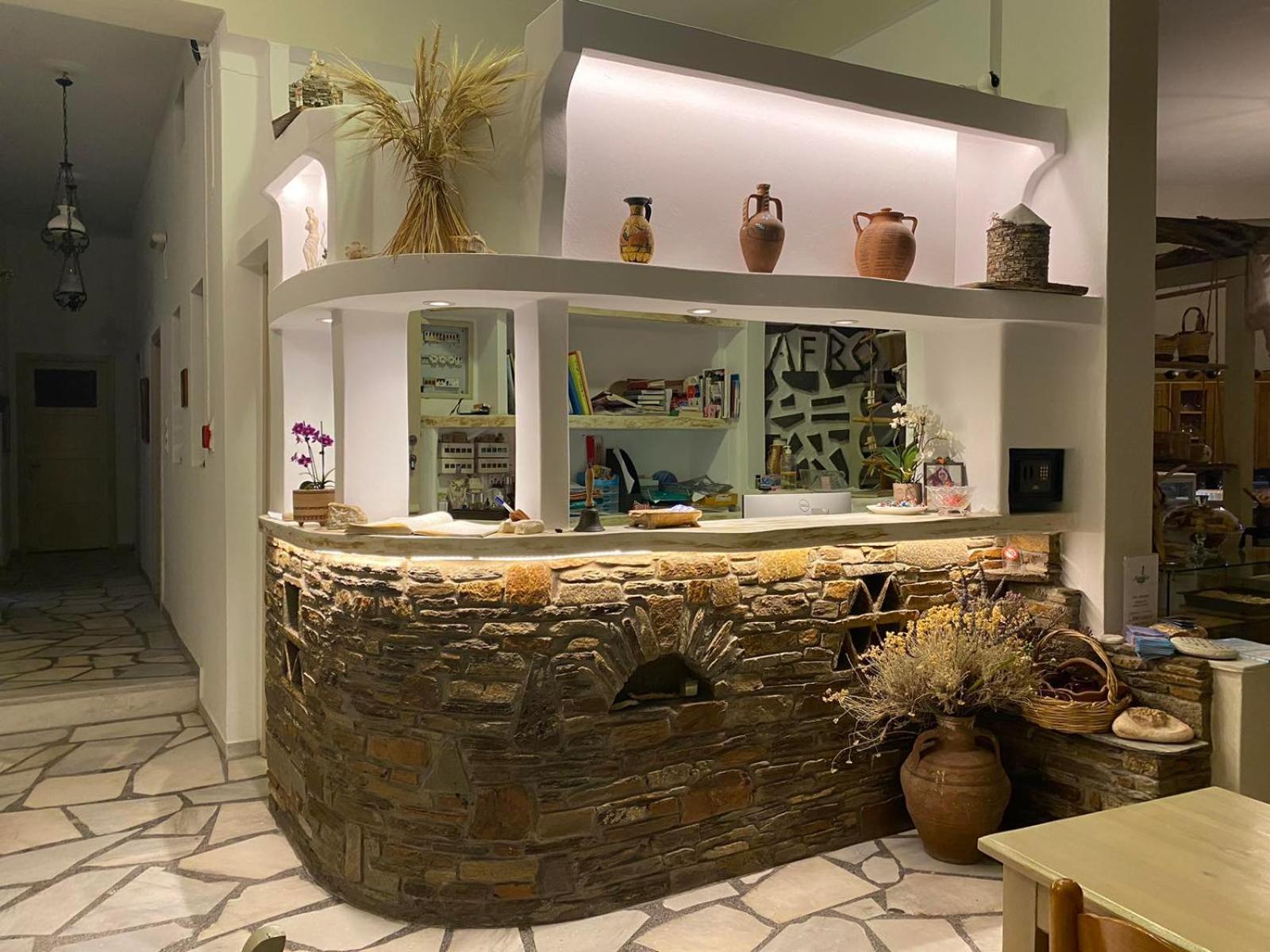 Afrodite Hotel Тинос Екстериор снимка